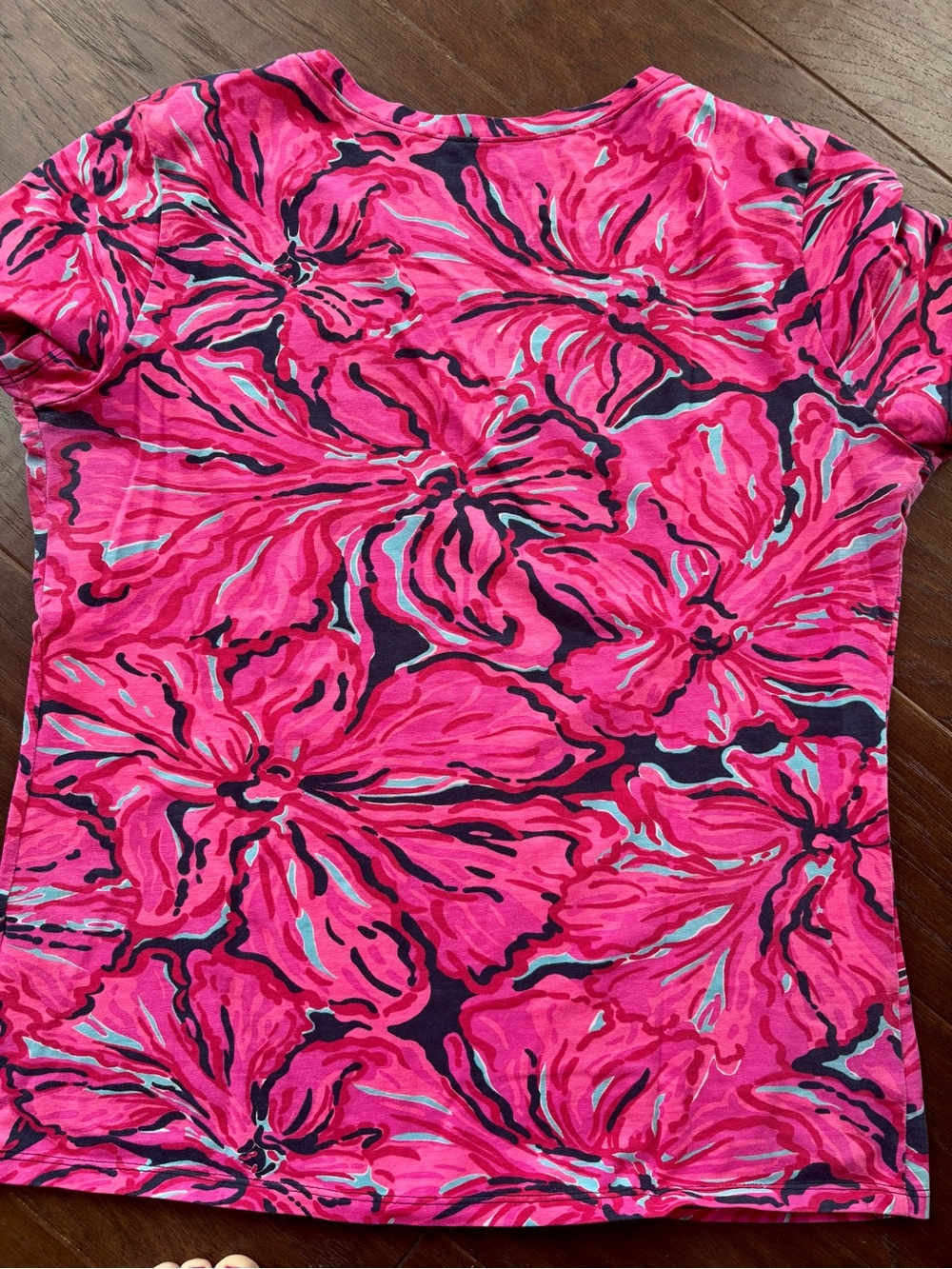 Lilly Pulitzer Michelle Floral V-Neck Tee - Picture 3 of 5